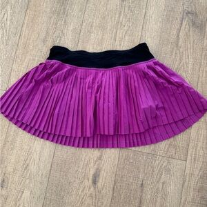 Lululemon athletic suit size 6